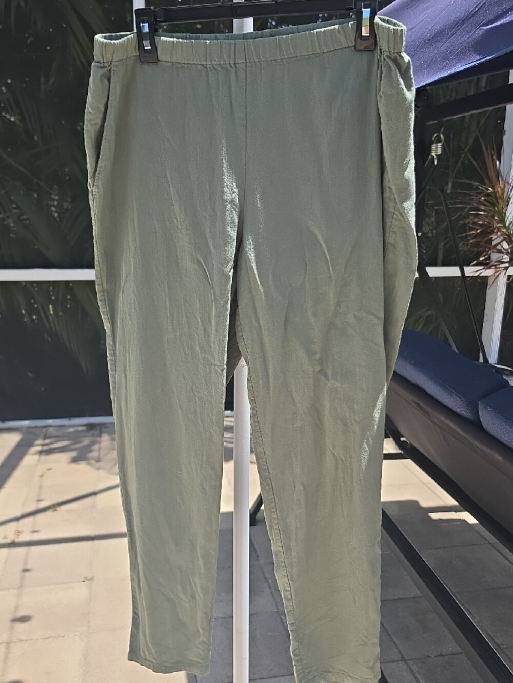 EILEEN FISHER 100% Organic Cotton Sage Green Elastic-Waist Joggers